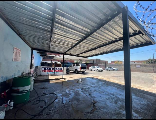 M² BUILDING FOR SALE IN ROSETTENVILLE
